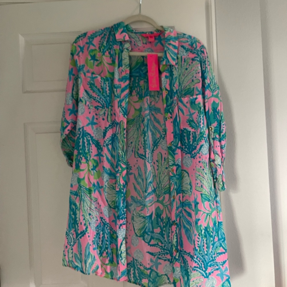 Lily Pulitzer button down size small new with tags